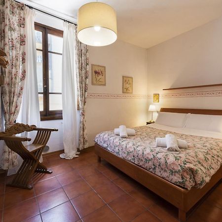 Grazioso Appartamento In Oltrarno A Firenze Luaran gambar